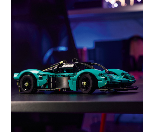 LEGO Technic 42208 Aston Martin Valkyrie - 1331618 - zdjęcie 4